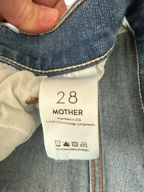 MOTHER Jean Shorts- Undone Hem Weekender in Wild Heart- 28- converted to shorts! - Picture 6 of 12